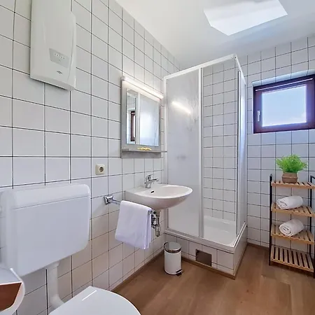 Alpenchalet By Interhome Lejlighed Zell am See